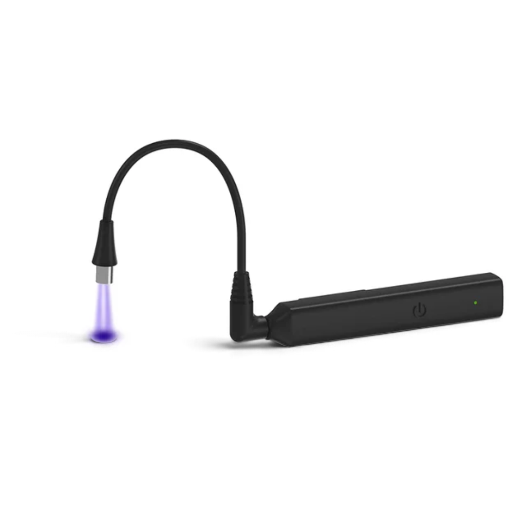 CINNAI by Jennica langaton UV LED -pinsettivalo ripsienpidennyksiin, jossa on säädettävä varsi ja violetti valo.
